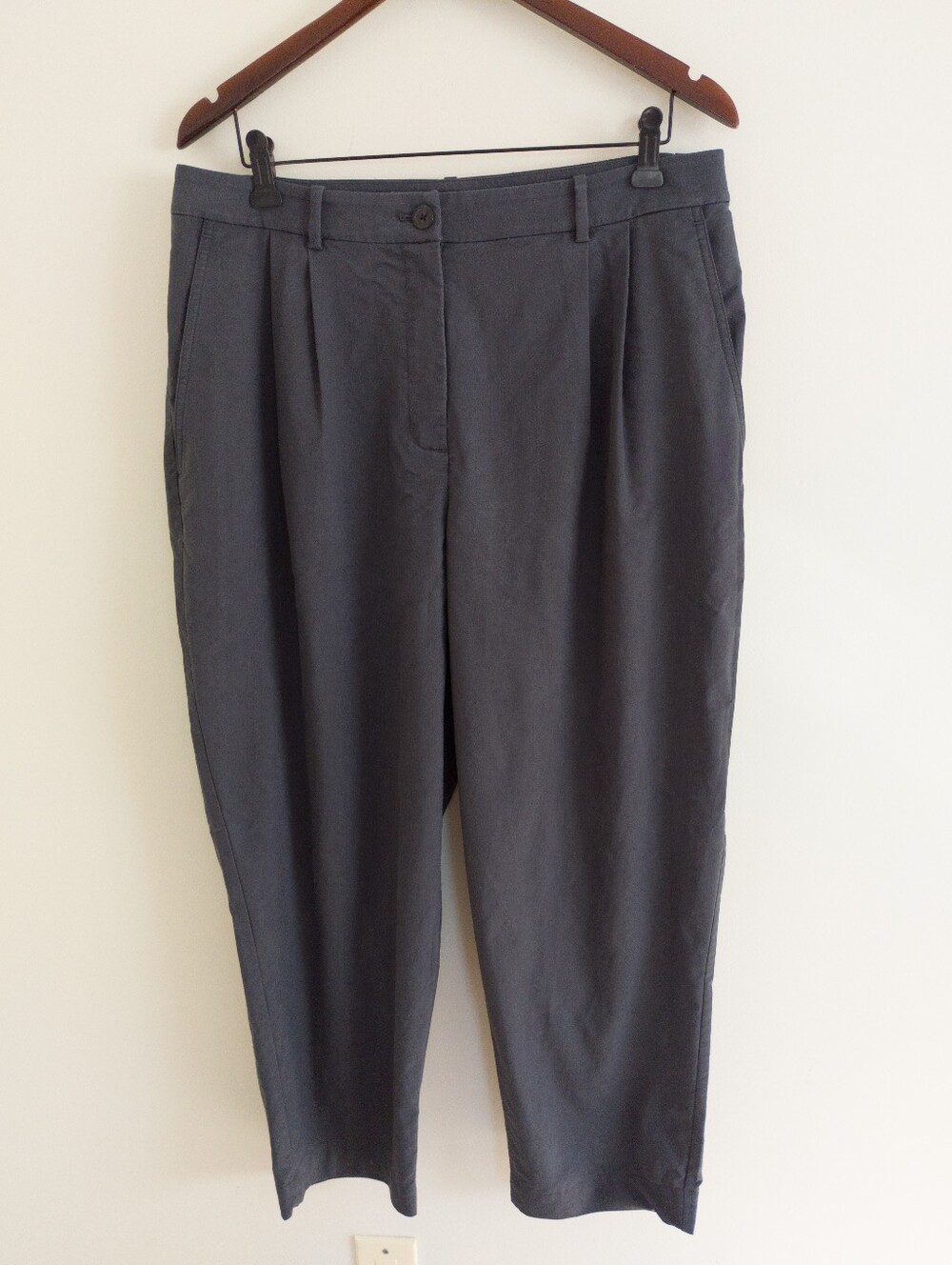 Kit and Ace Sublime Pleated Trousers Charcoal Gray Tencel Crop Pant 14